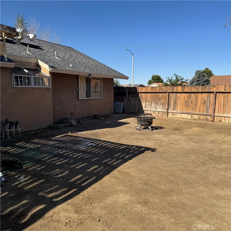 15087 Whitekirk Victorville, CA 92394