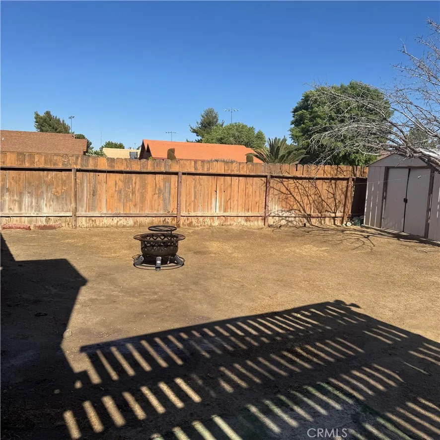 15087 Whitekirk Victorville, CA 92394
