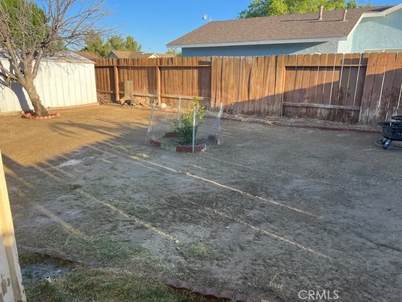 15087 Whitekirk Victorville, CA 92394