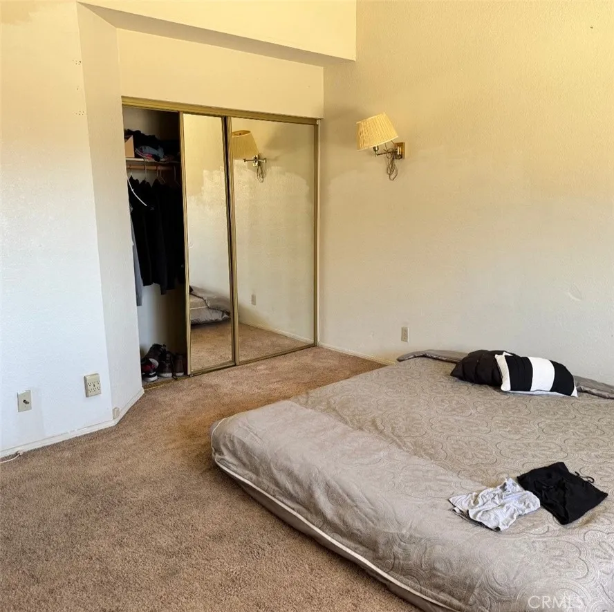 15087 Whitekirk Victorville, CA 92394