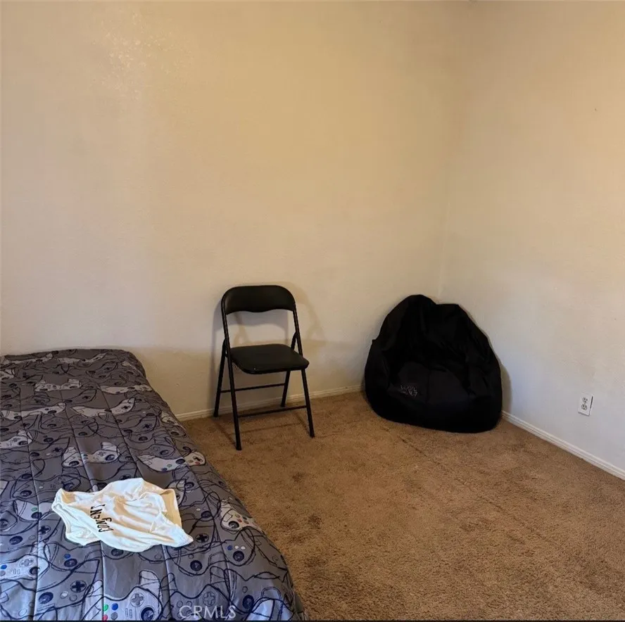 15087 Whitekirk Victorville, CA 92394