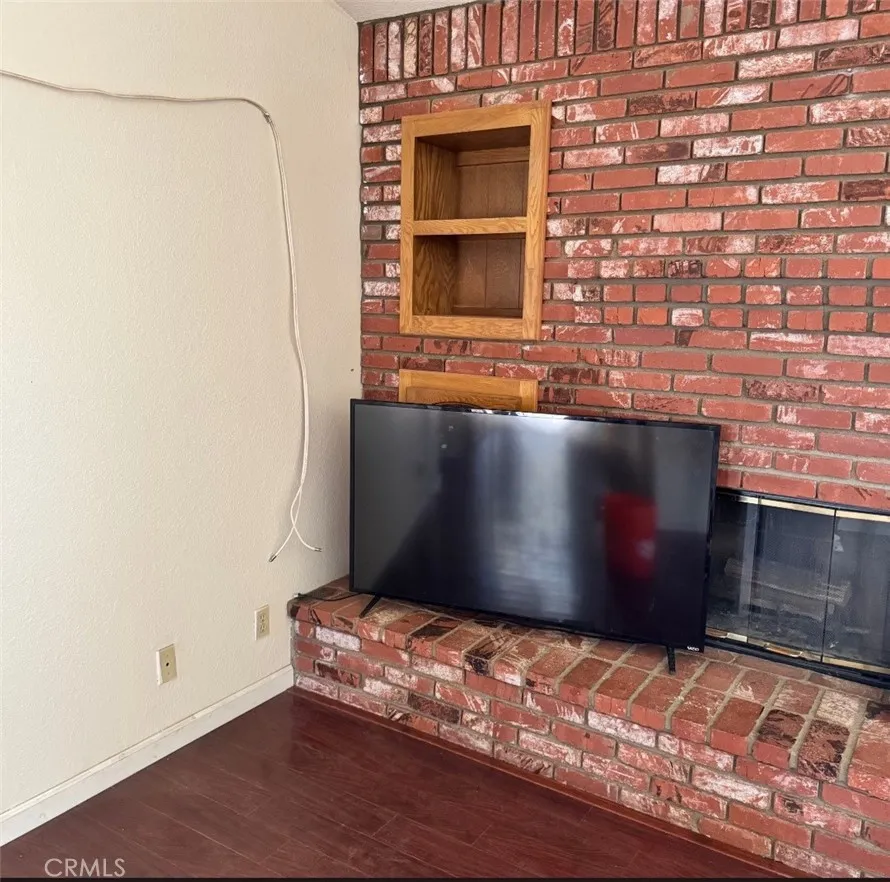 15087 Whitekirk Victorville, CA 92394