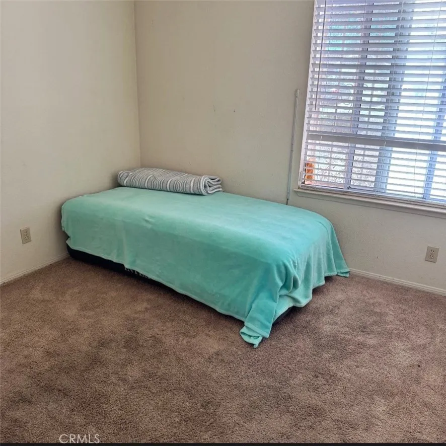 15087 Whitekirk Victorville, CA 92394