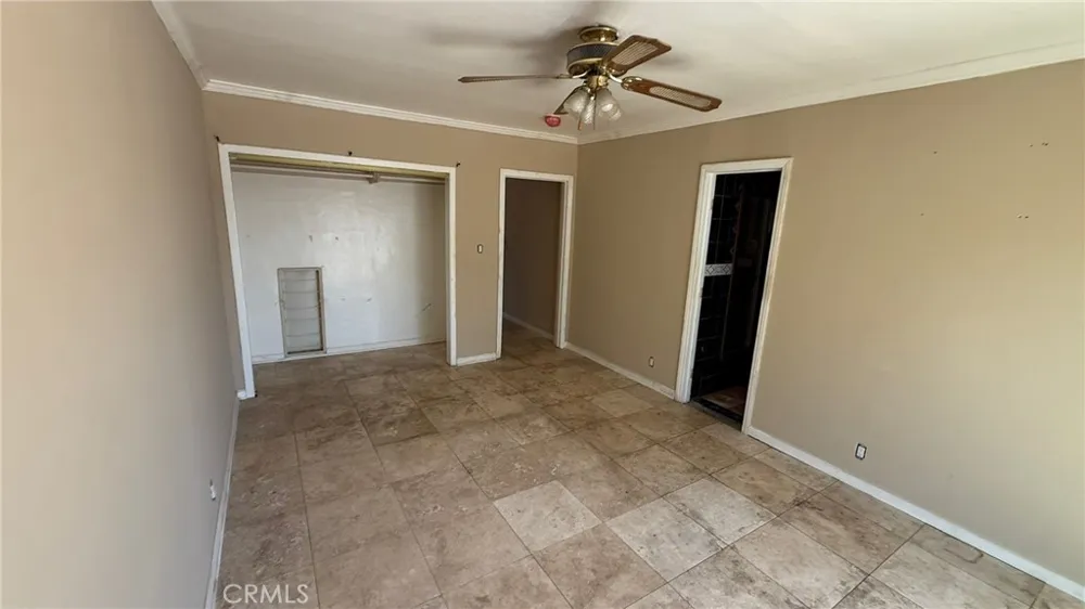 6674 Easton East Los Angeles, CA 90022