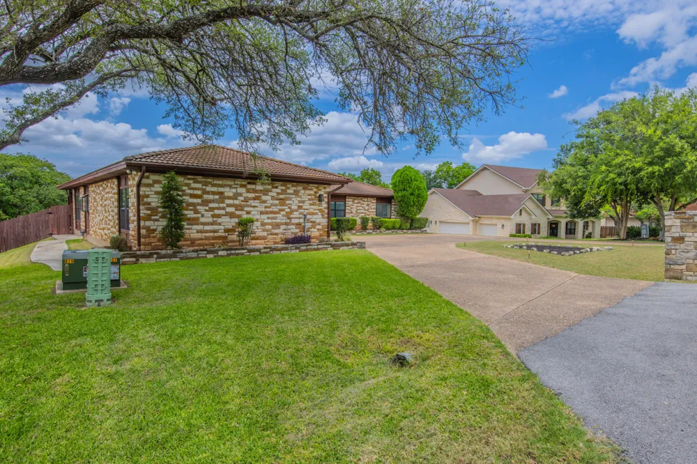 113 Indian Bend Drive Lakeway, TX 78734