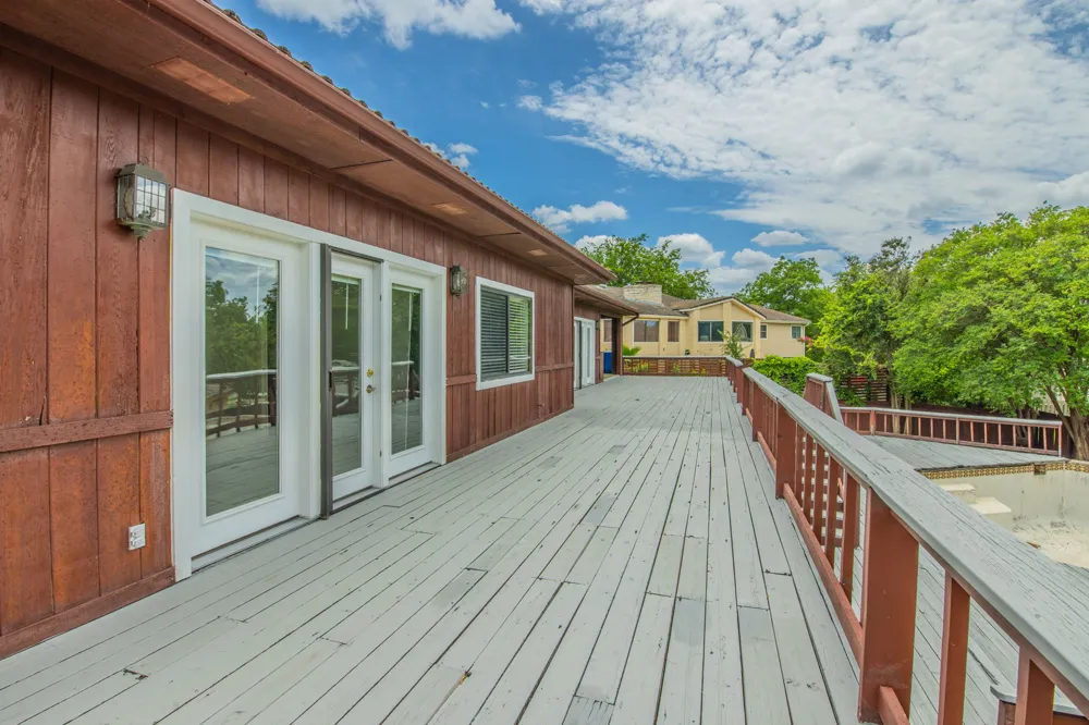 113 Indian Bend Drive Lakeway, TX 78734