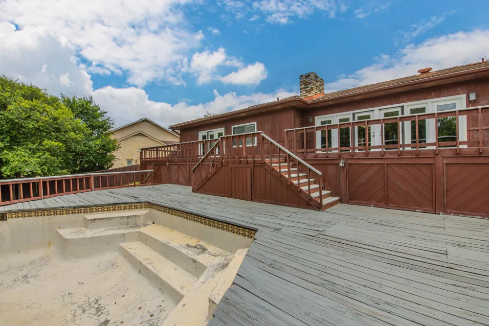 113 Indian Bend Drive Lakeway, TX 78734