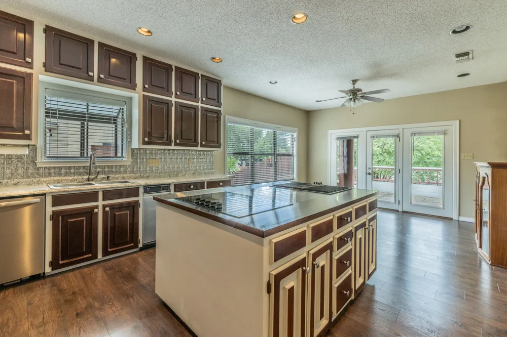 113 Indian Bend Drive Lakeway, TX 78734