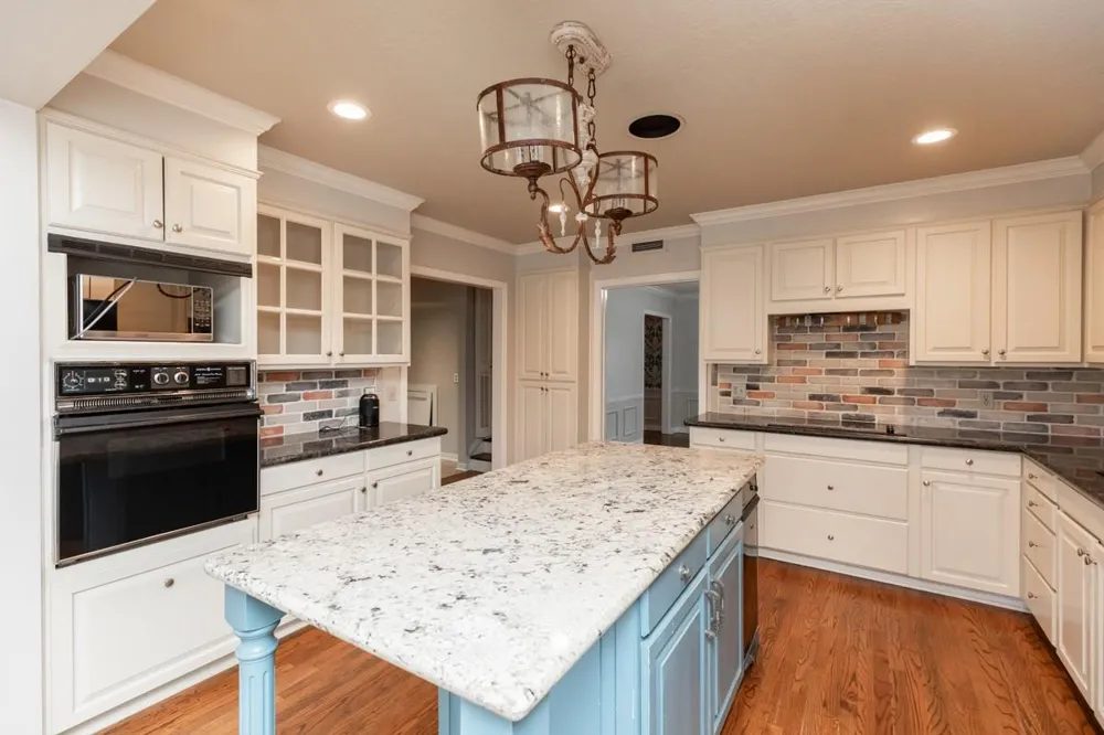 2465 Gladys Street Beaumont, TX 77702