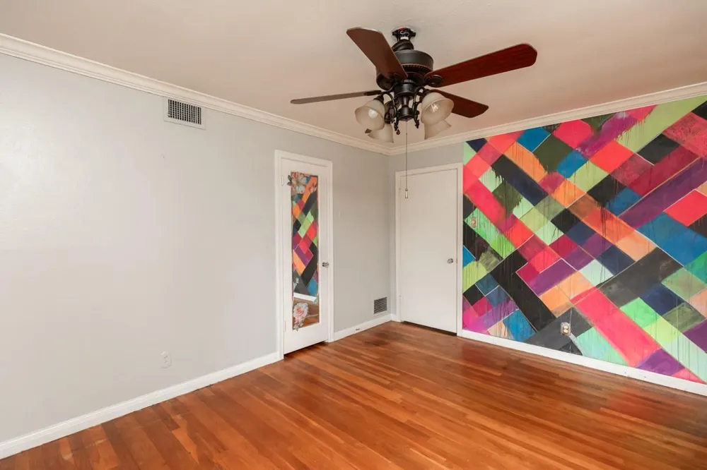 2465 Gladys Street Beaumont, TX 77702