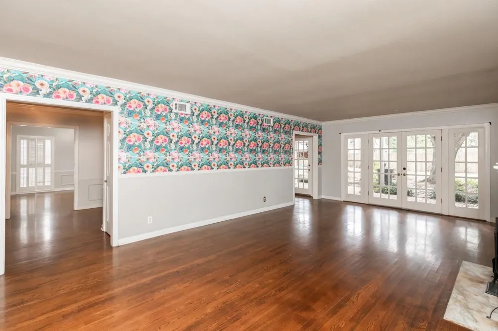 2465 Gladys Street Beaumont, TX 77702
