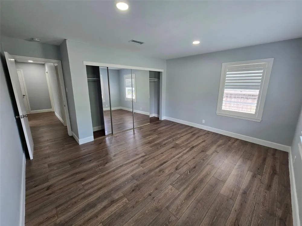 5010 Mayfair Street Bellaire, TX 77401