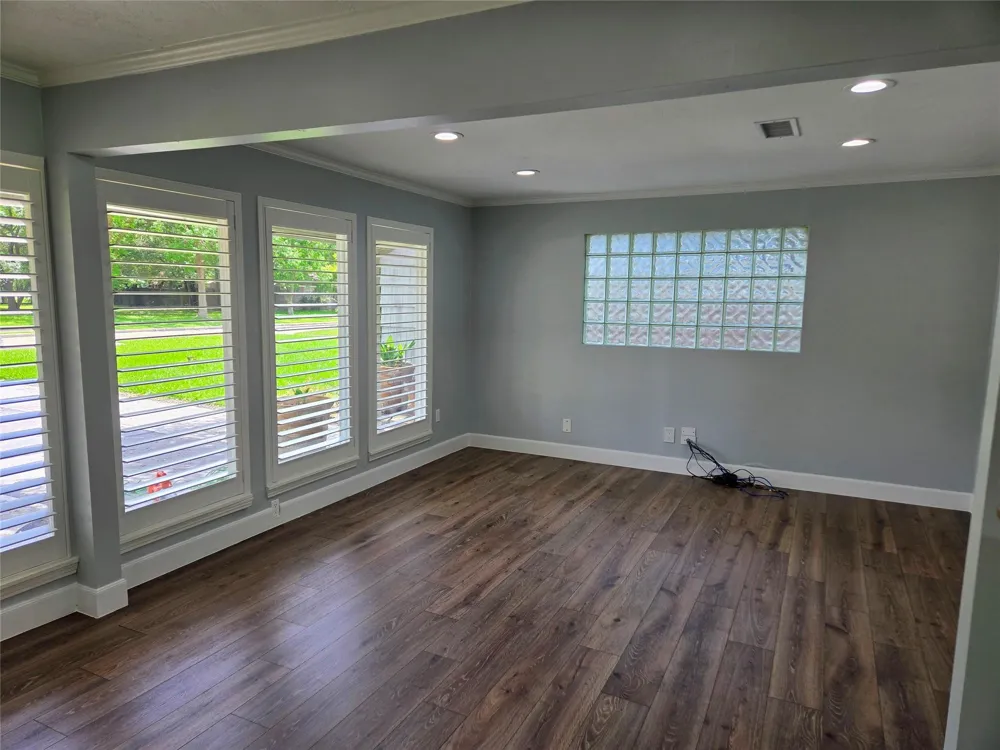 5010 Mayfair Street Bellaire, TX 77401