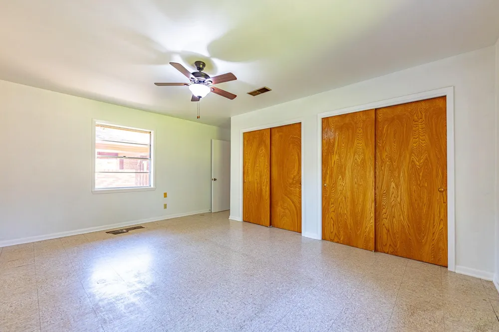 1220 Avenue I Shiner, TX 77984