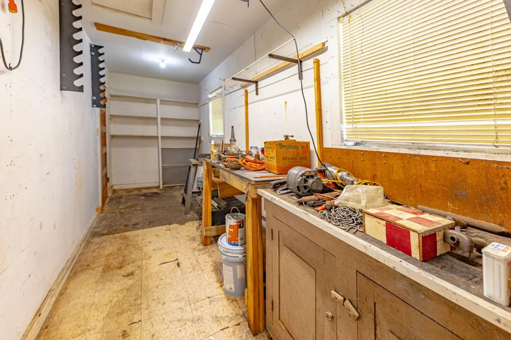 1220 Avenue I Shiner, TX 77984