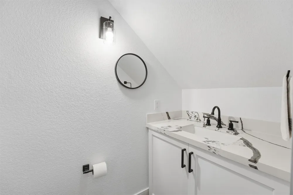 11037 Bois D Arc Street La Porte, TX 77571