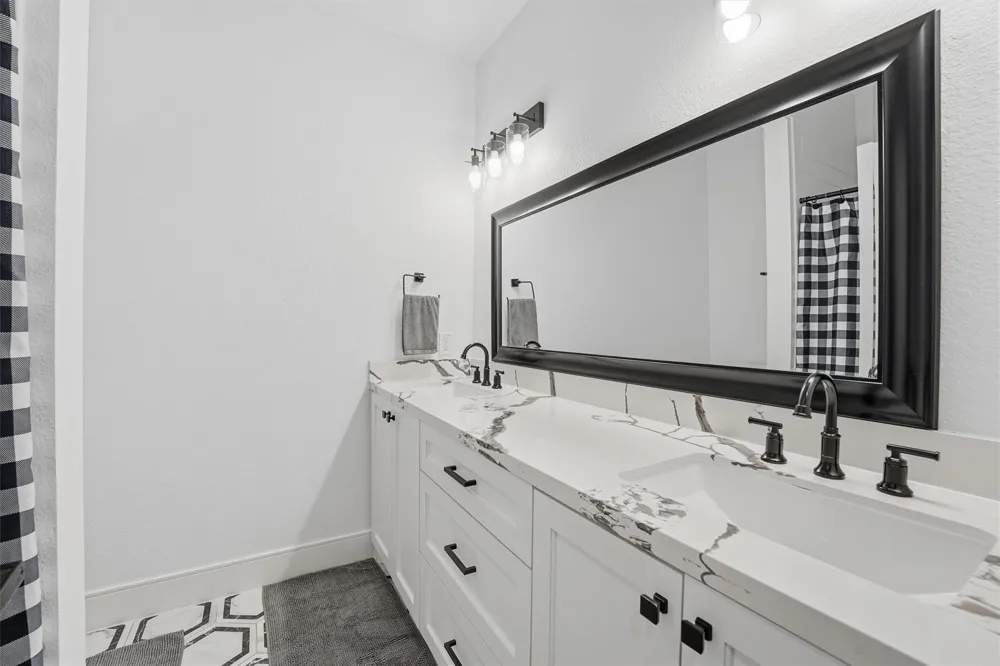 11037 Bois D Arc Street La Porte, TX 77571