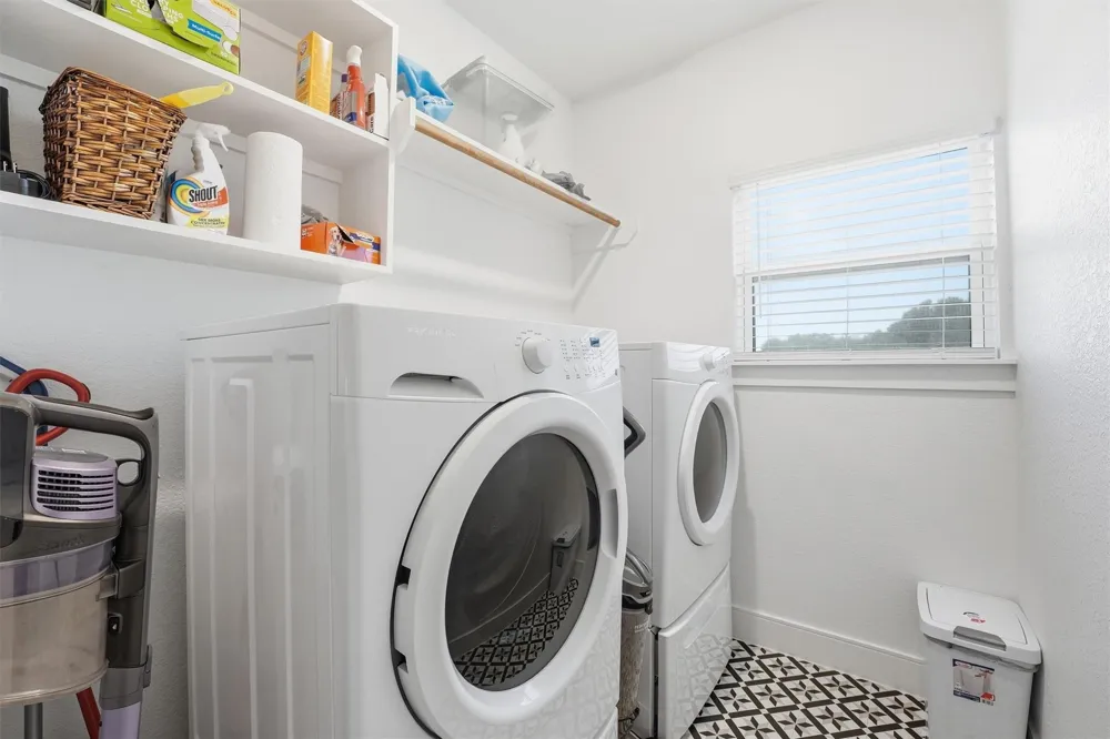 11037 Bois D Arc Street La Porte, TX 77571