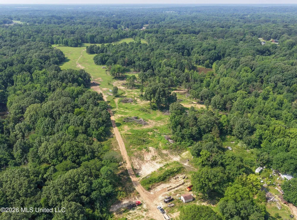 2169 Slocum Road Hernando, MS 38632