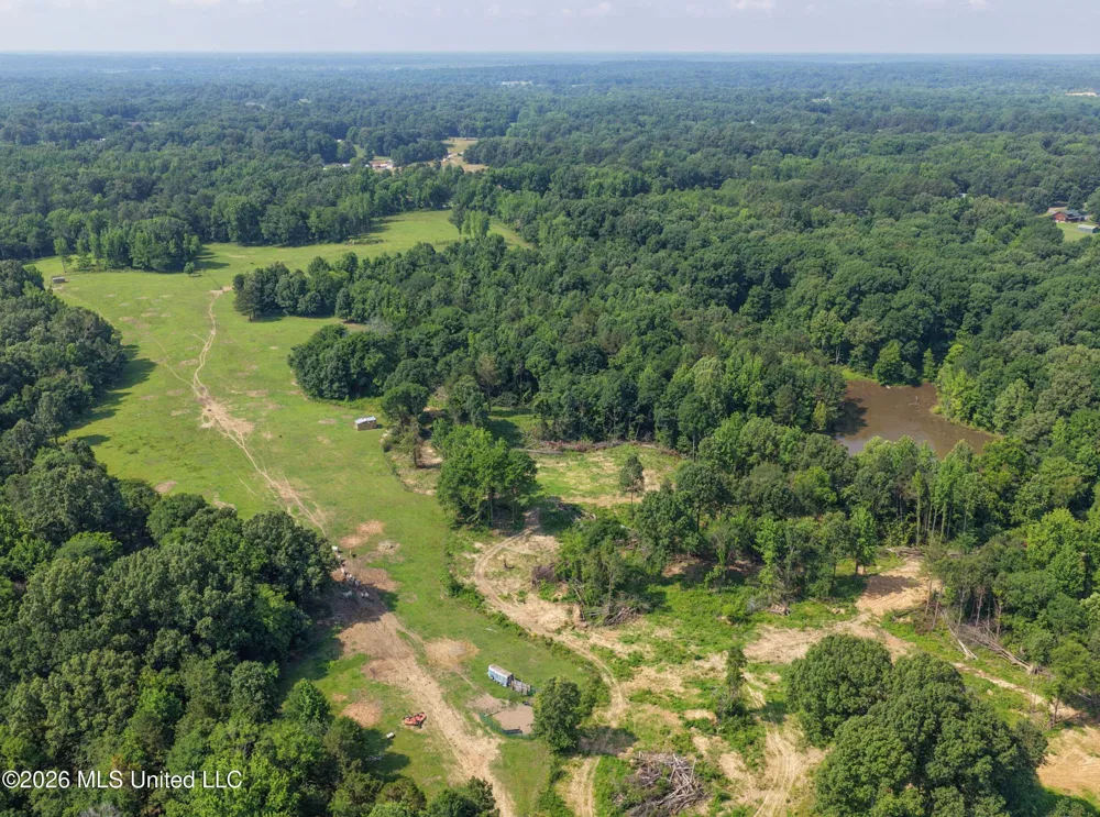 2169 Slocum Road Hernando, MS 38632