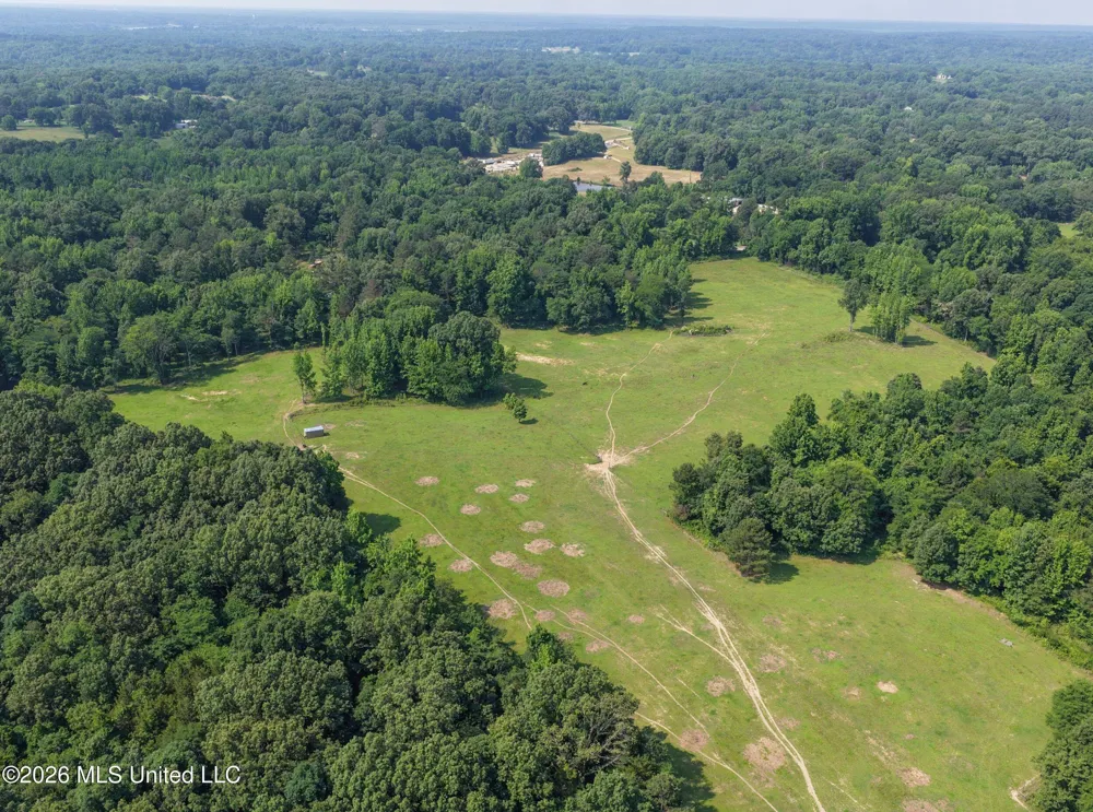 2169 Slocum Road Hernando, MS 38632