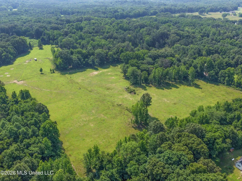 2169 Slocum Road Hernando, MS 38632