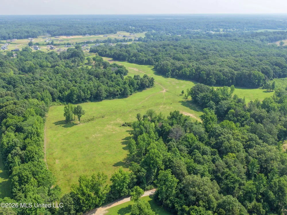 2169 Slocum Road Hernando, MS 38632