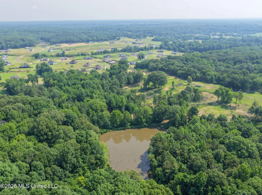2169 Slocum Road Hernando, MS 38632