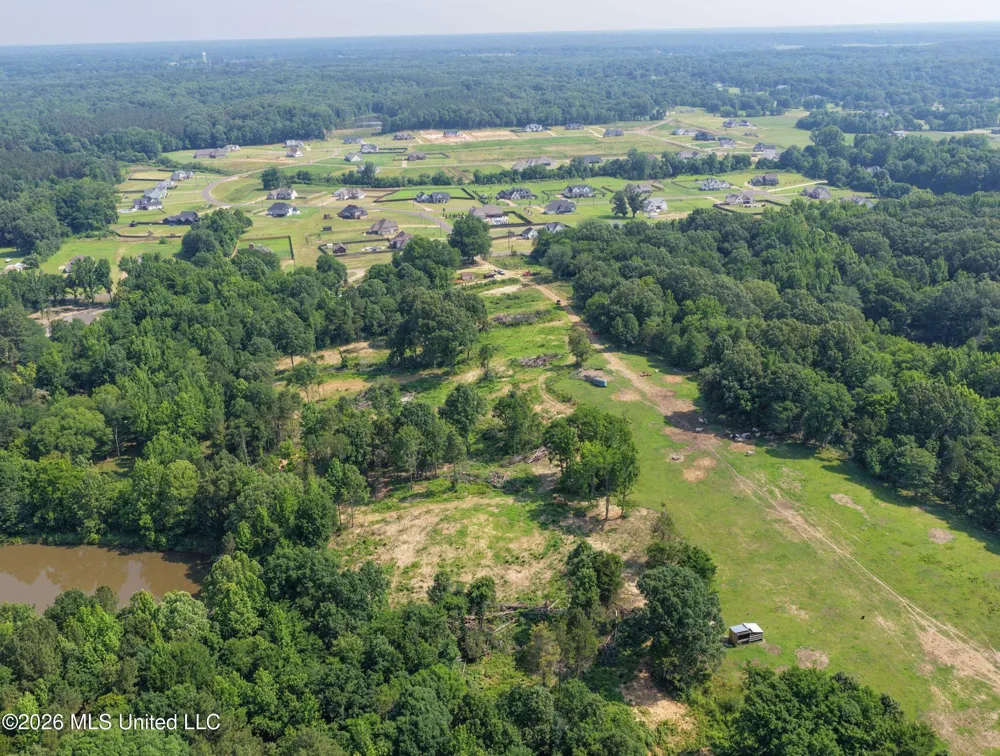 2169 Slocum Road Hernando, MS 38632