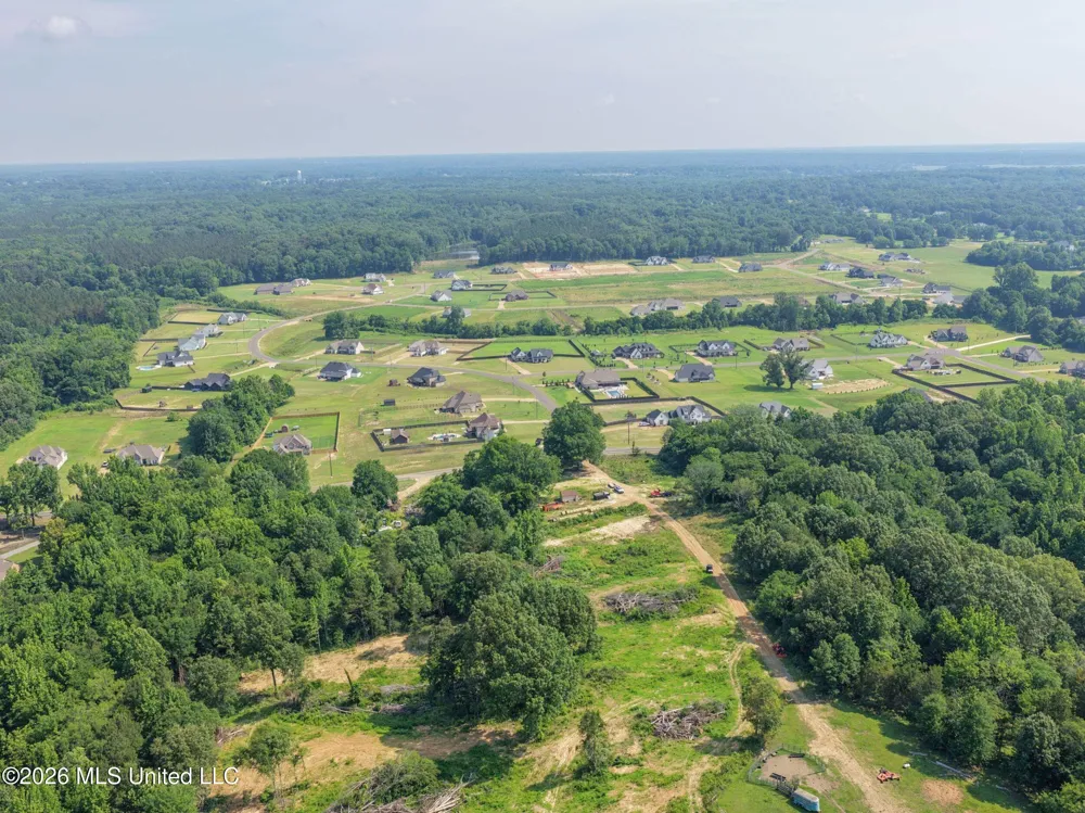2169 Slocum Road Hernando, MS 38632
