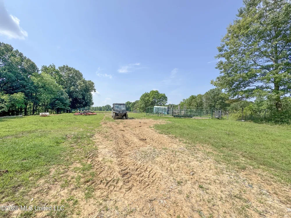 2169 Slocum Road Hernando, MS 38632