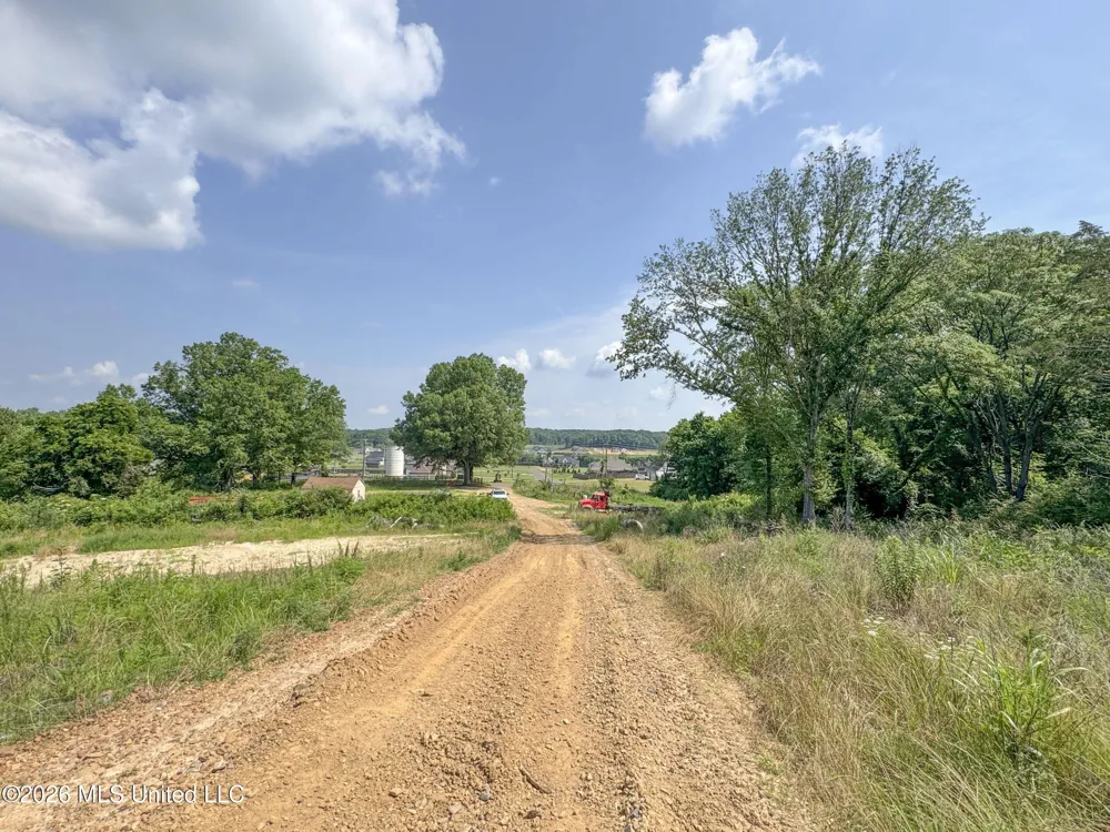 2169 Slocum Road Hernando, MS 38632