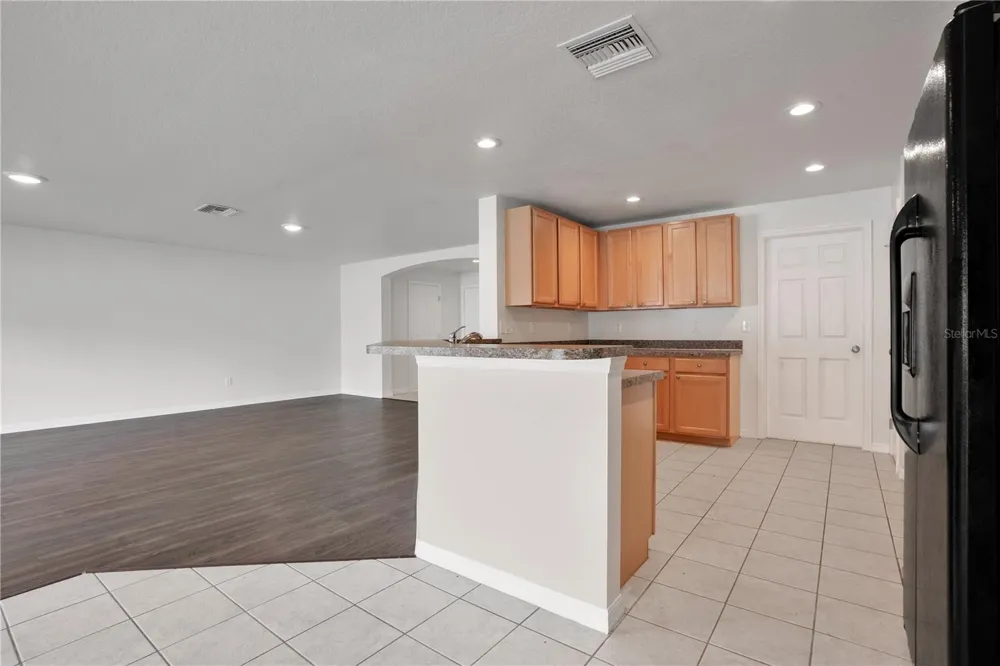 12012 CITRUS LEAF DRIVE Gibsonton, FL 33534