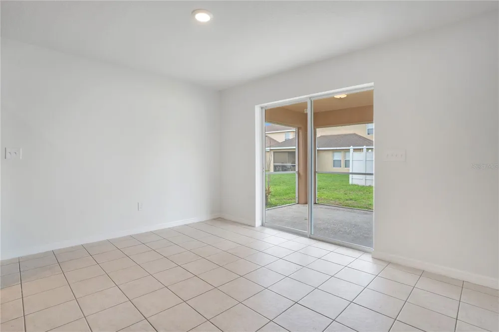 12012 CITRUS LEAF DRIVE Gibsonton, FL 33534