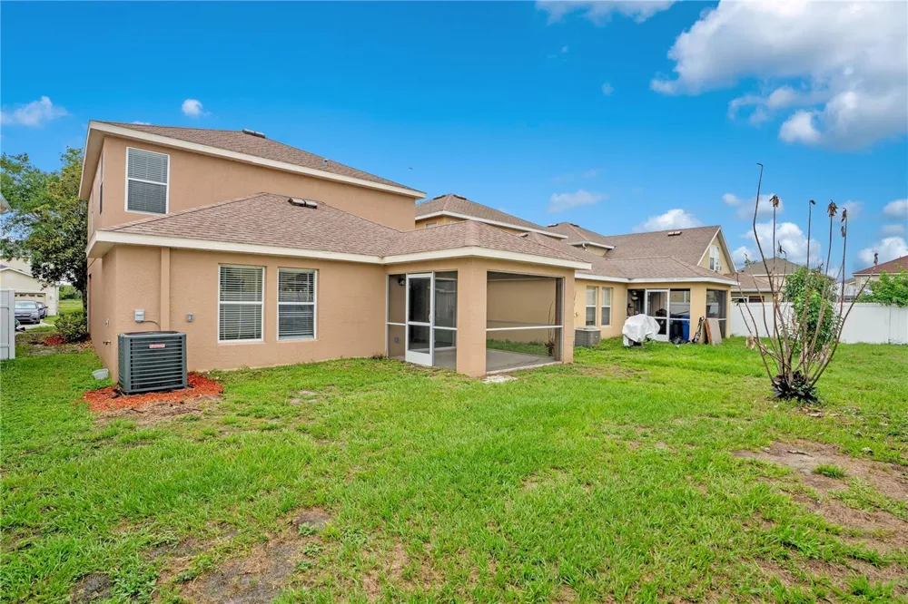 12012 CITRUS LEAF DRIVE Gibsonton, FL 33534