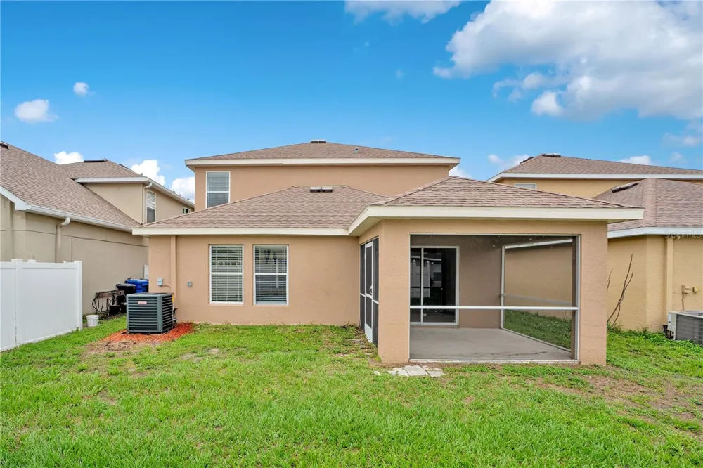 12012 CITRUS LEAF DRIVE Gibsonton, FL 33534