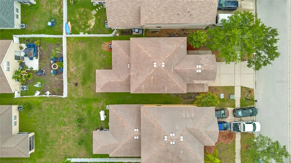 12012 CITRUS LEAF DRIVE Gibsonton, FL 33534