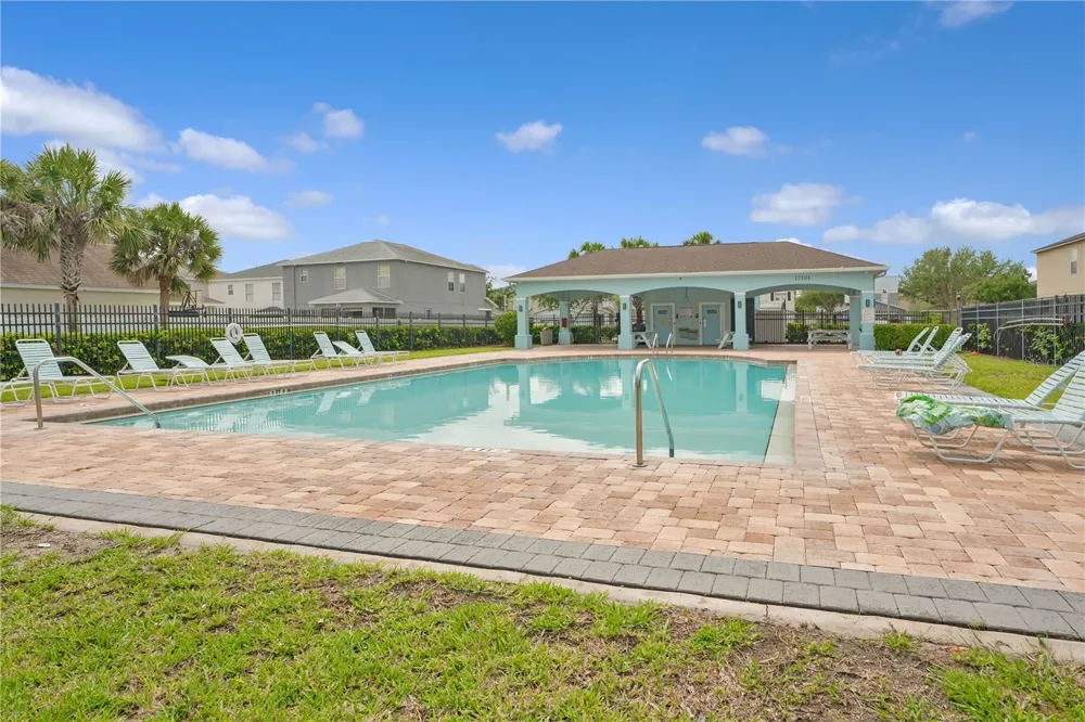 12012 CITRUS LEAF DRIVE Gibsonton, FL 33534