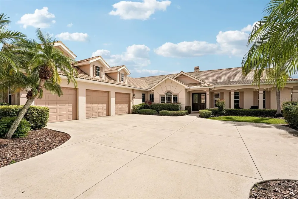 6615 BUTLERS CREST DRIVE Bradenton, FL 34203
