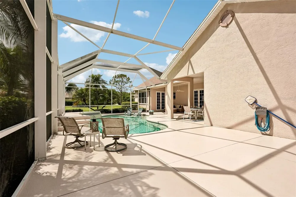 6615 BUTLERS CREST DRIVE Bradenton, FL 34203
