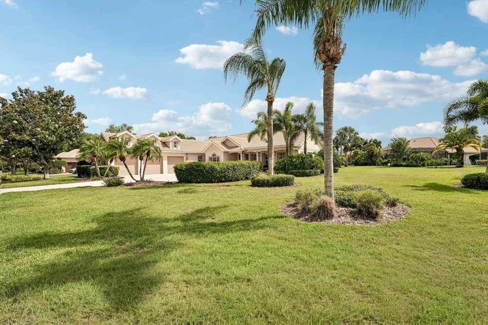6615 BUTLERS CREST DRIVE Bradenton, FL 34203