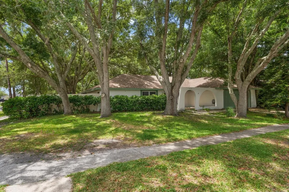 3408 CULLENDALE DRIVE Tampa, FL 33618