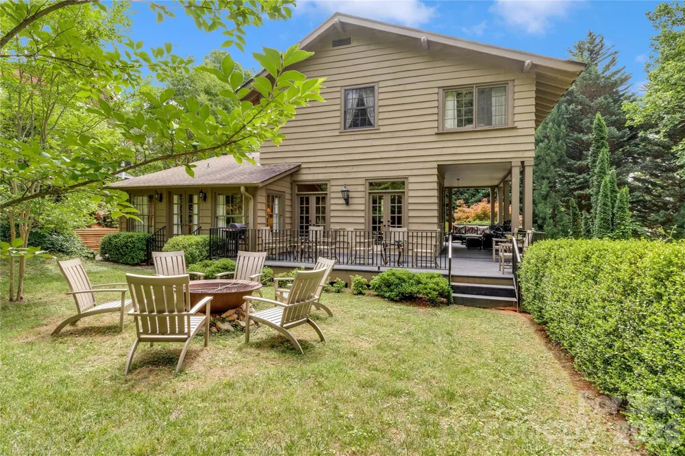 75 Charles Street Saluda, NC 28773