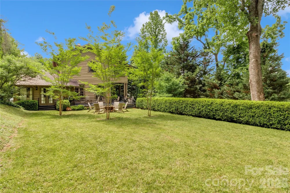 75 Charles Street Saluda, NC 28773