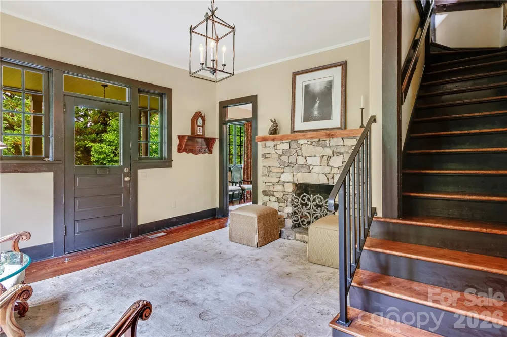75 Charles Street Saluda, NC 28773