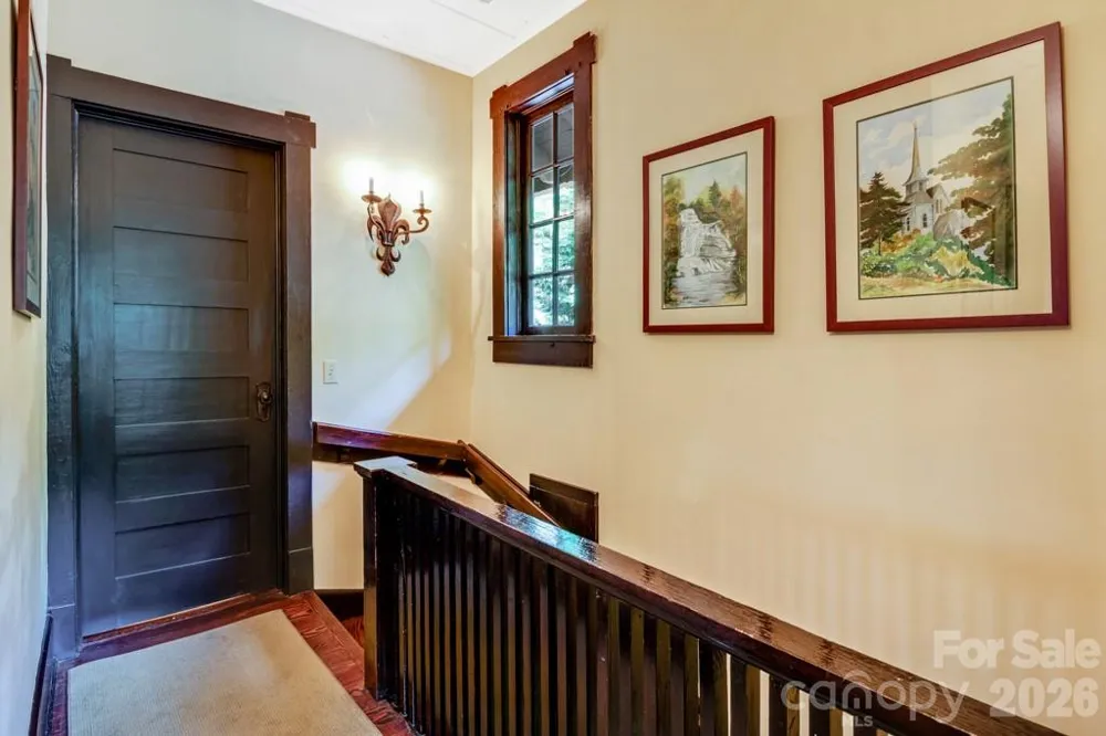75 Charles Street Saluda, NC 28773