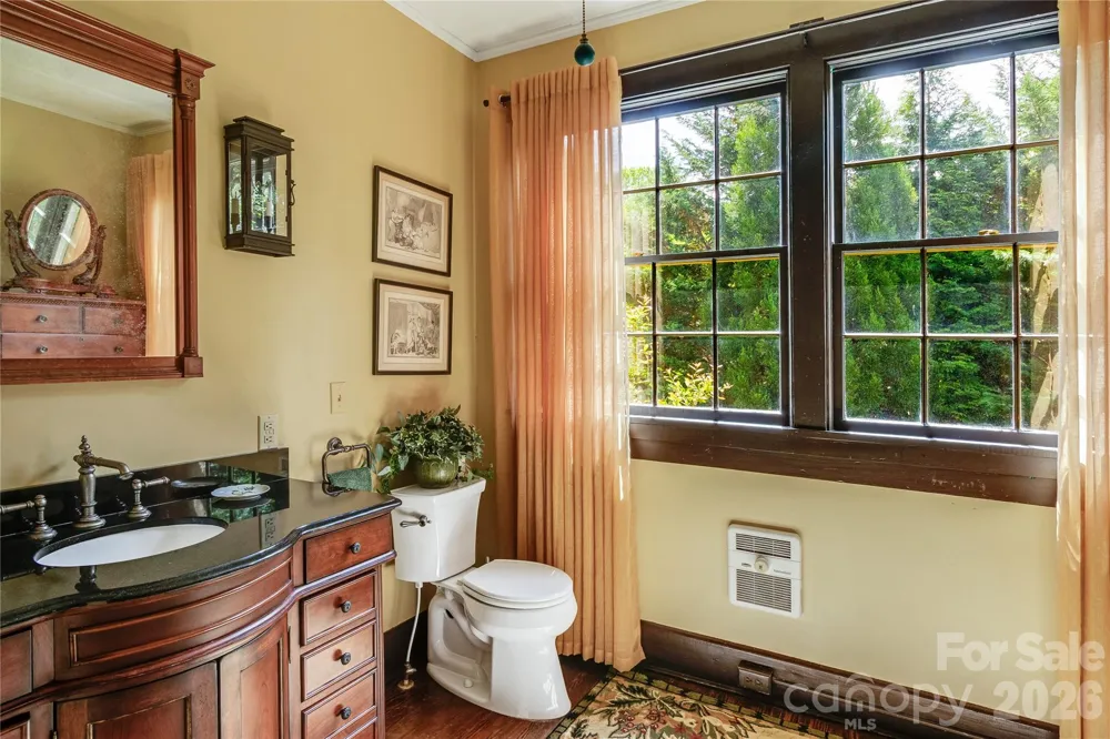 75 Charles Street Saluda, NC 28773