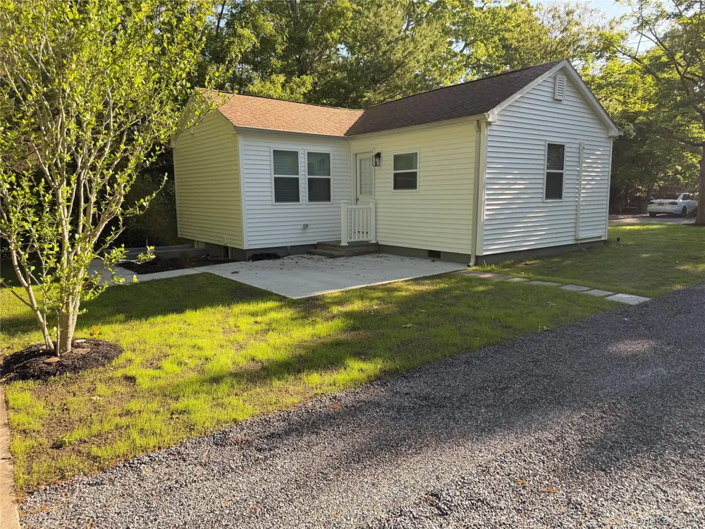 40 Fulton Avenue Mastic, NY 11950