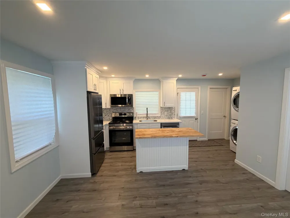 40 Fulton Avenue Mastic, NY 11950