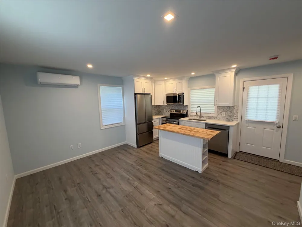 40 Fulton Avenue Mastic, NY 11950